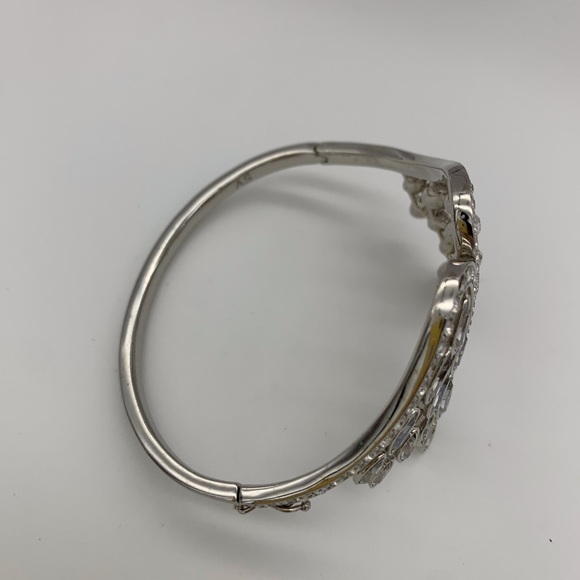 Atelier Swarovski Swift Necklace and Bracelet - Picture 7 of 11